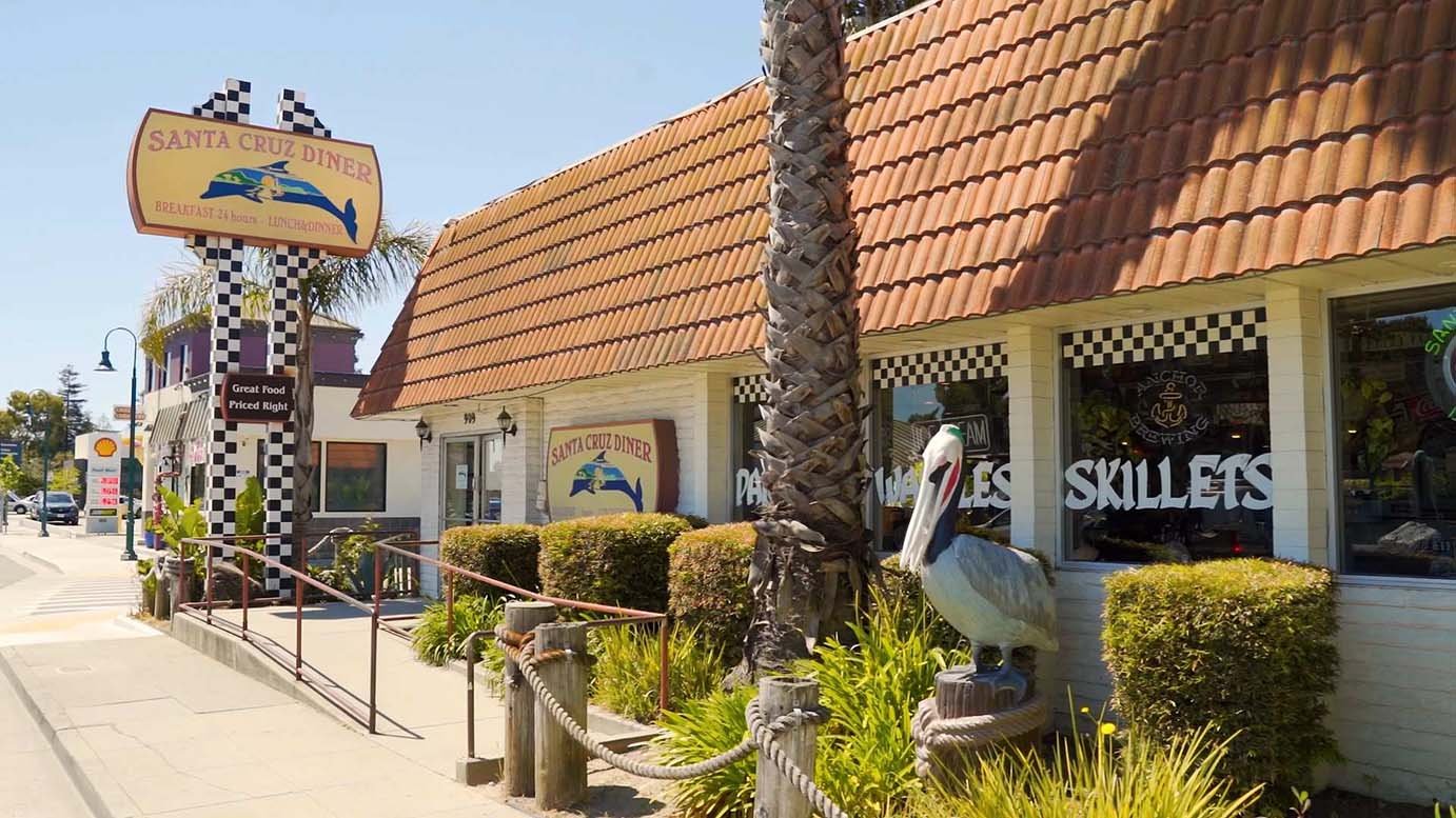 Santa Cruz Diner restaurant in Santa Cruz, United States