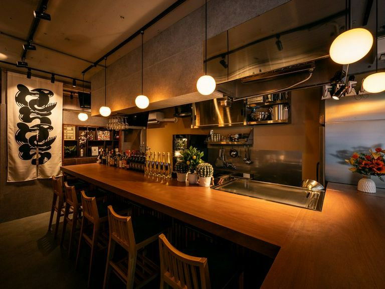 Hachi, Restaurant in Osaka