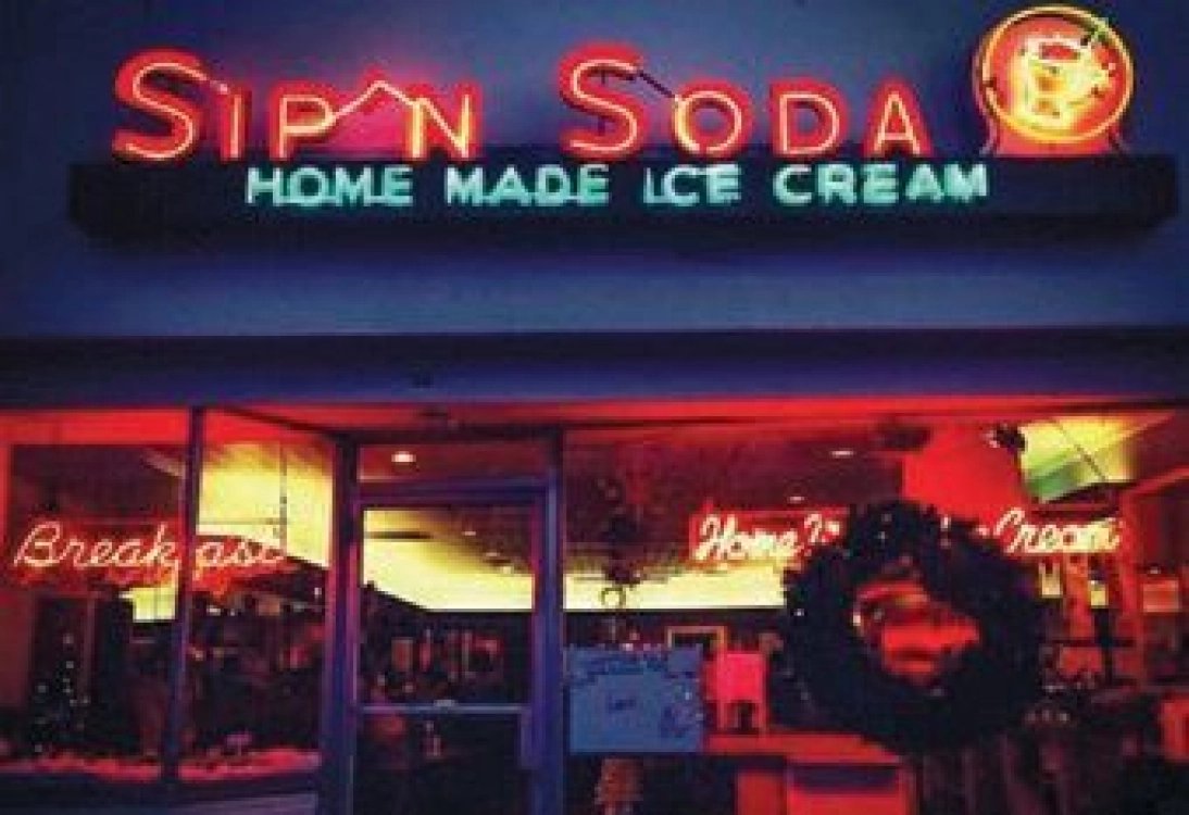 Sip'n Soda restaurant in Southampton, United States