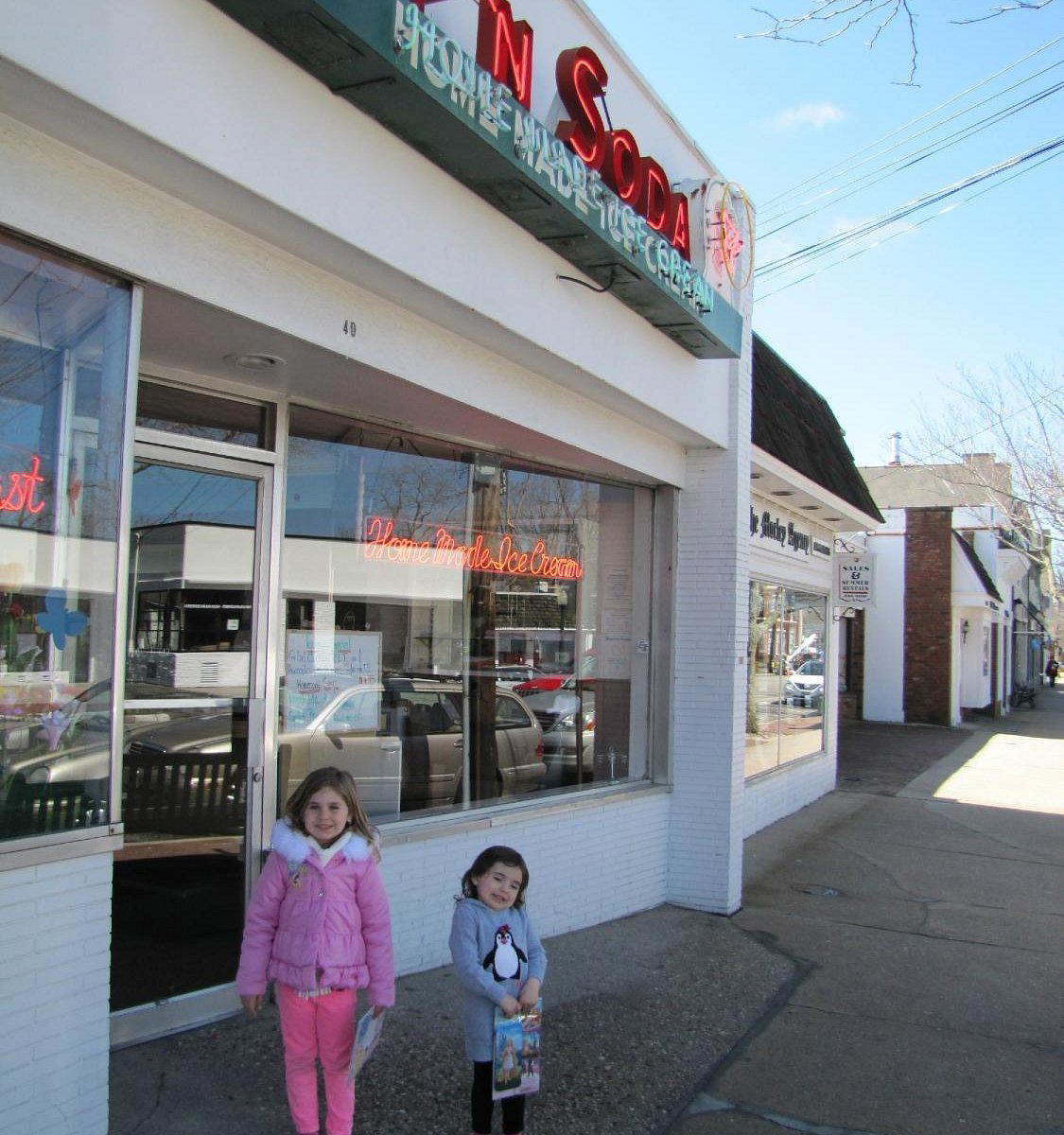 Sip'n Soda restaurant in Southampton, United States