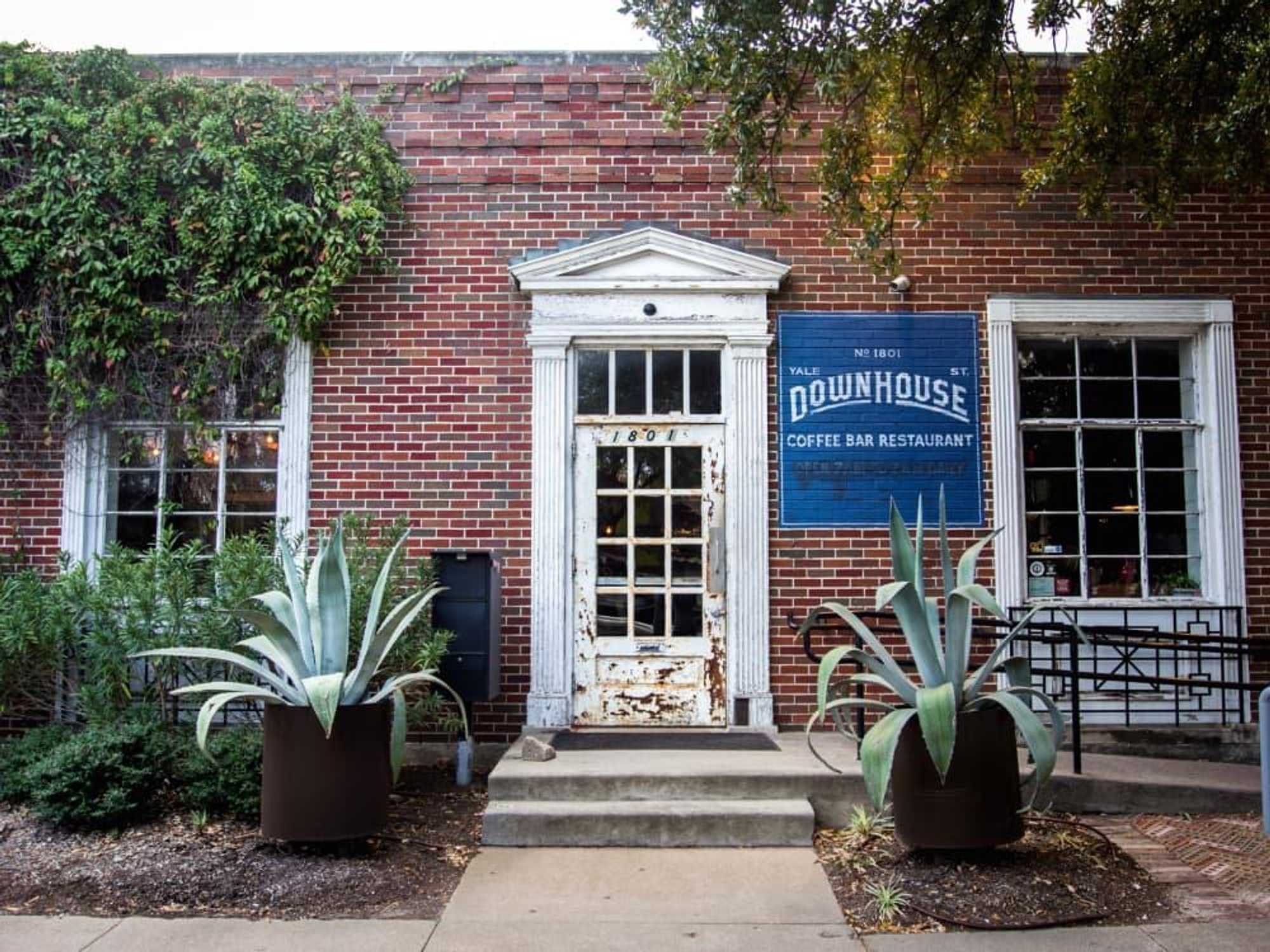 Down House restaurant in Houston, United States
