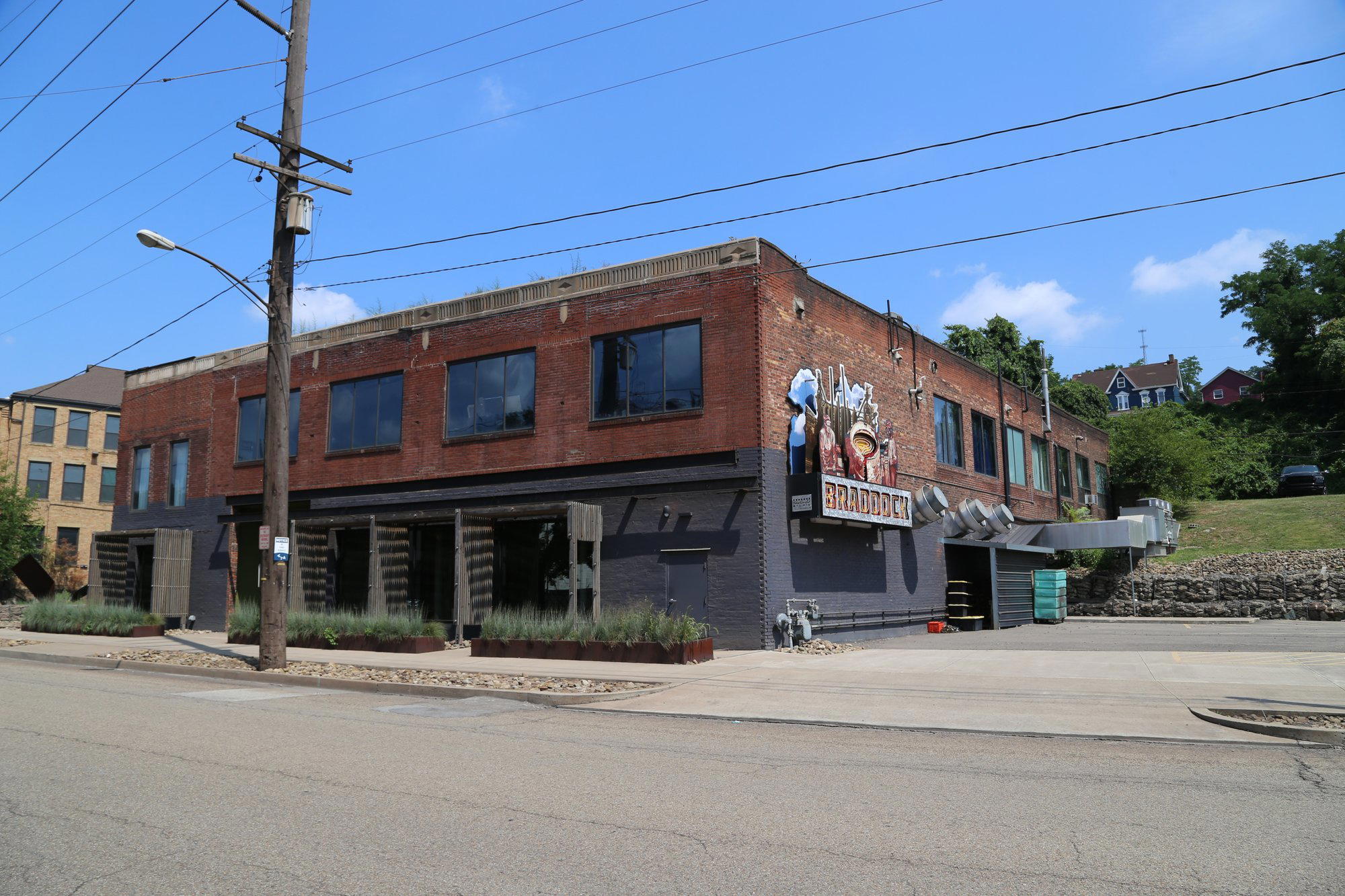 Superior Motors restaurant in Braddock, United States