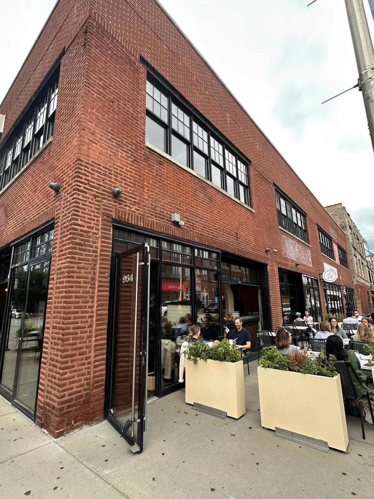 Taverna 1821 restaurant in Chicago, United States