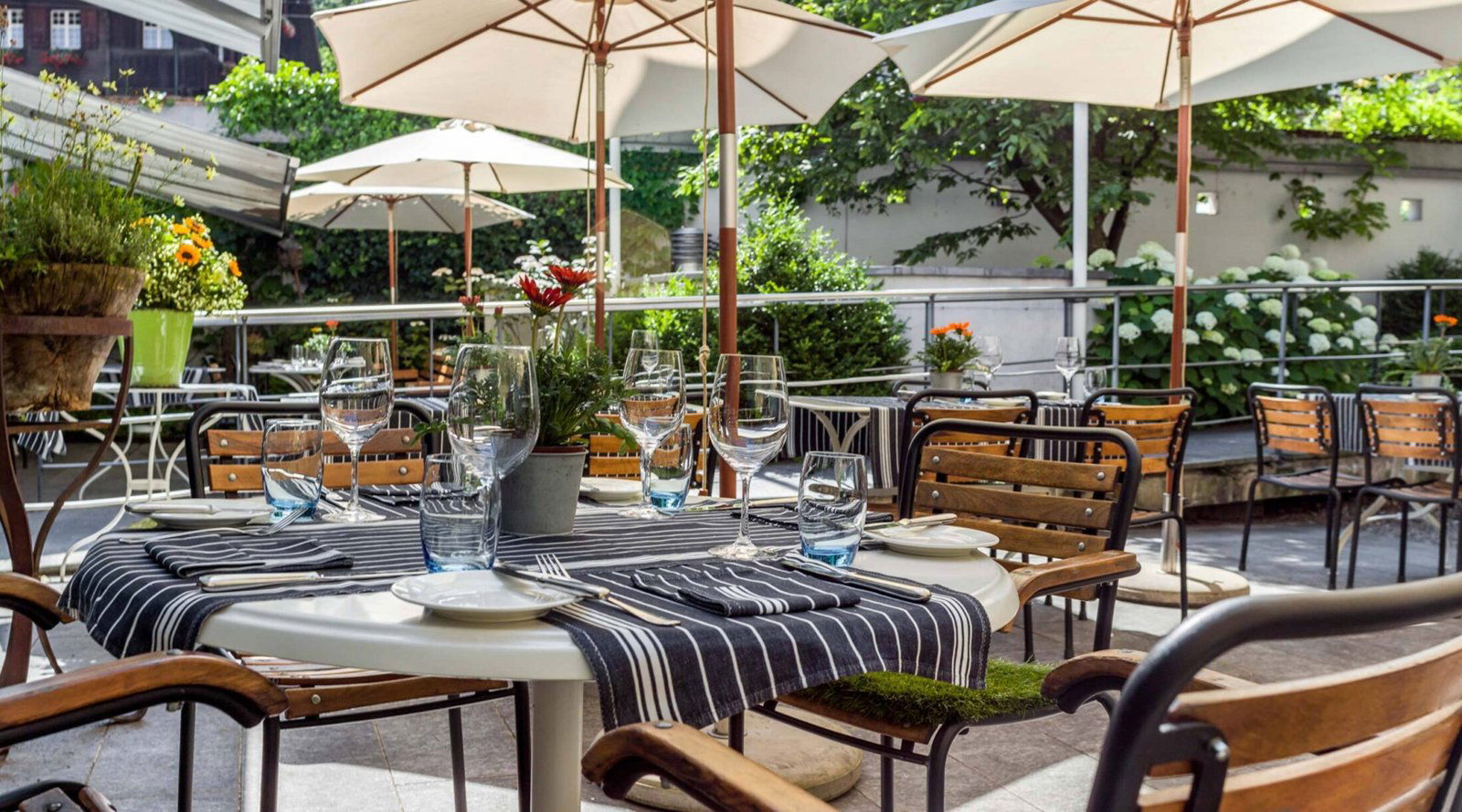 Restaurant Hofgarten, Restaurant in Lucerne