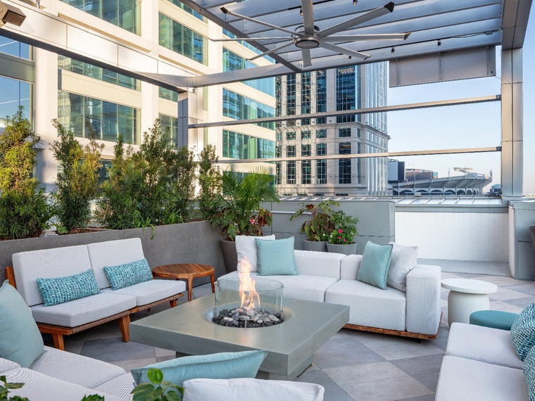 Aura Rooftop, Charlotte, United States