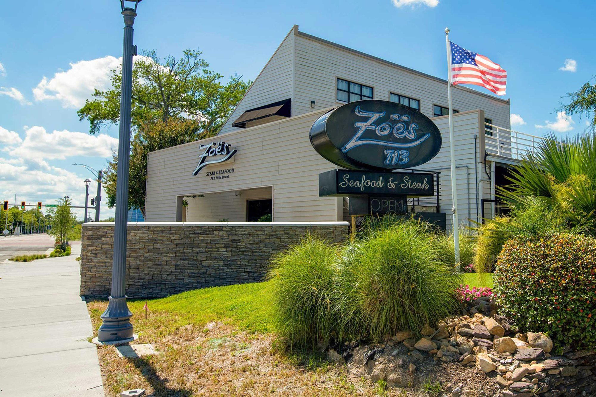 Zoes Steak & Seafood restaurant in Virginia Beach, United States