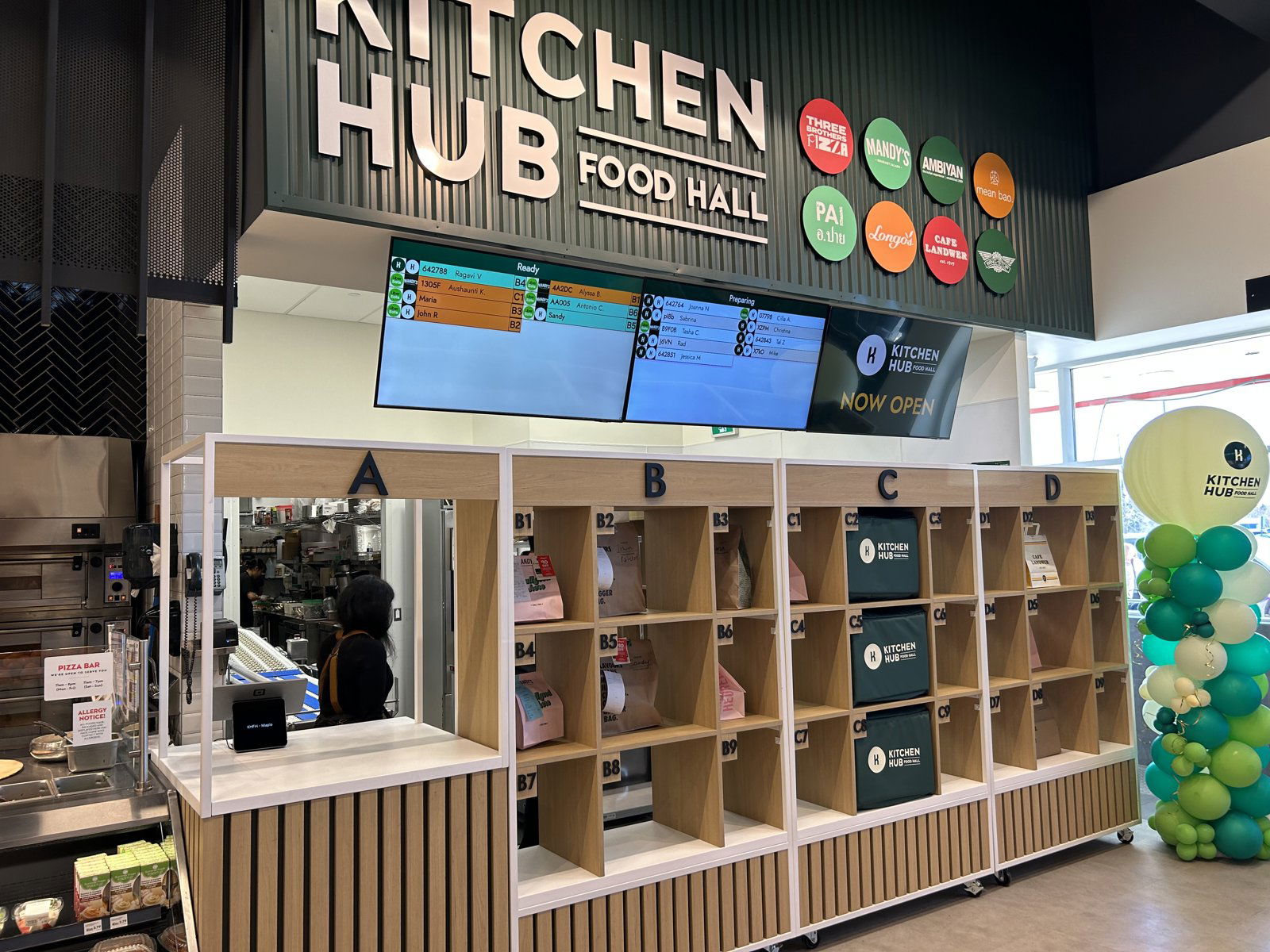 Kitchen Hub Food Hall Maple, Restaurant in Vaughan