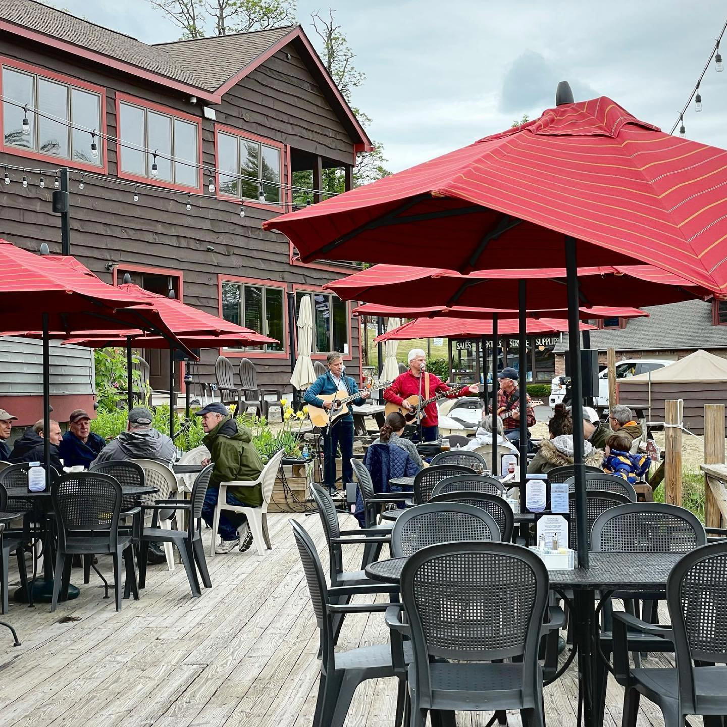 Algonquin Restaurant restaurant in Bolton
