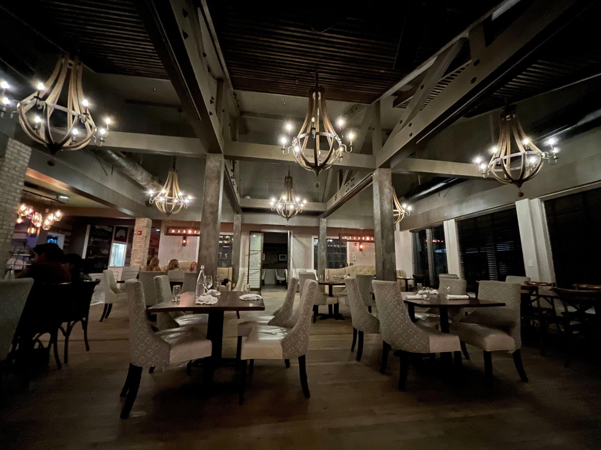 Tavern & Table restaurant in Mount Pleasant, United States