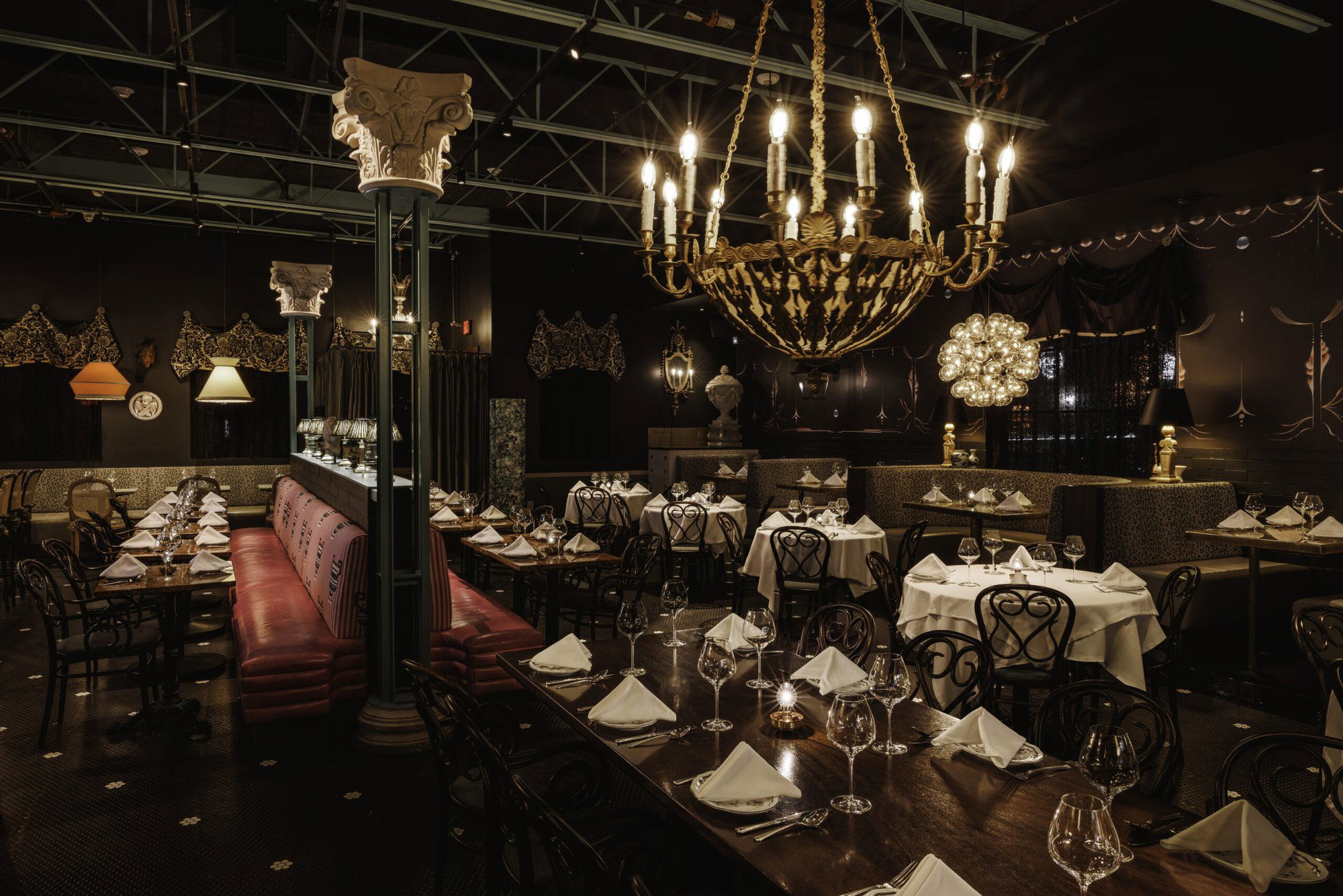 The Charles, Restaurant in Dallas