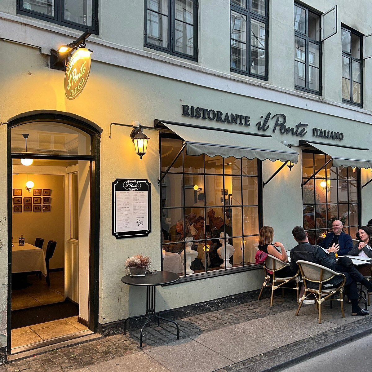 Il Ponte restaurant in Copenhagen, Denmark