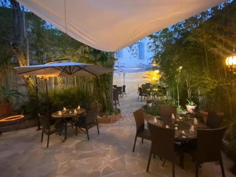 Restaurant Mésopota'Nîmes, Nîmes, France