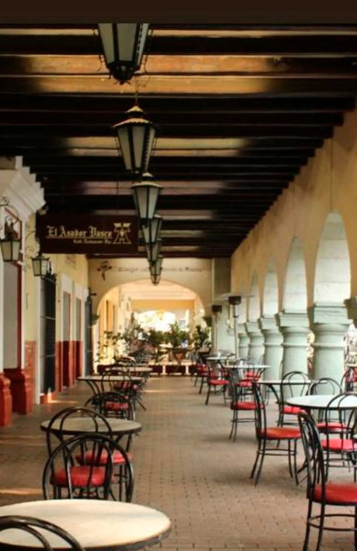 Bar Jardin Zocalo restaurant in Oaxaca City, Mexico