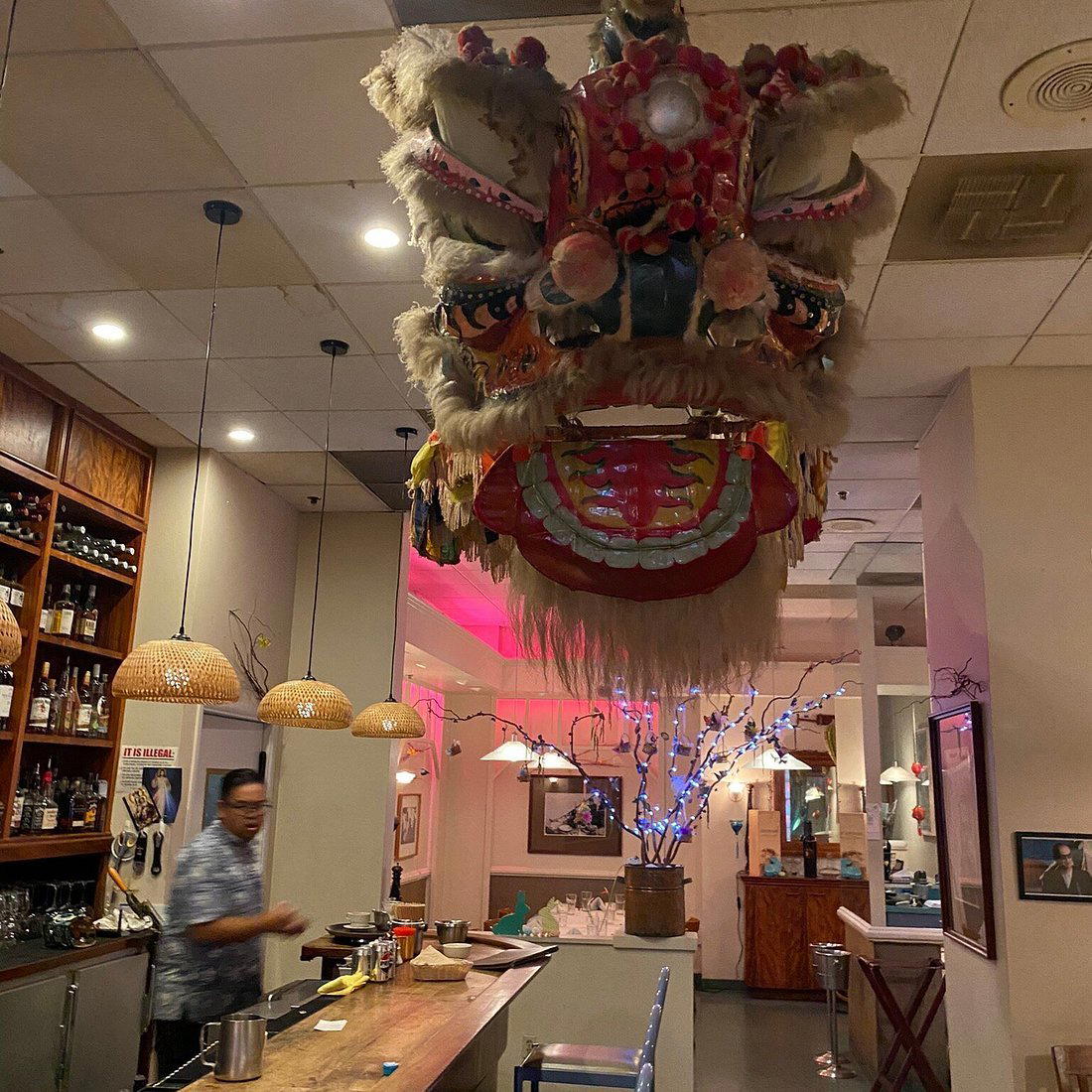 Duc's Bistro restaurant in Honolulu, United States