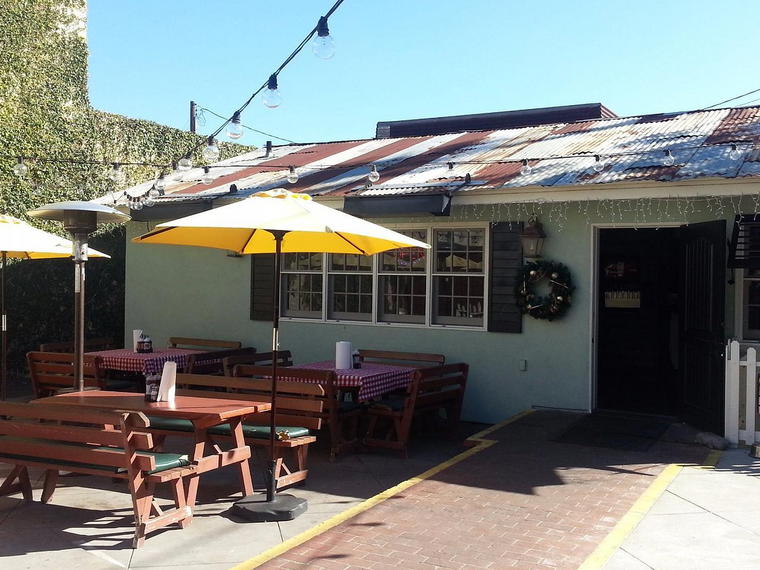 Beach Pit BBQ, Costa Mesa, United States