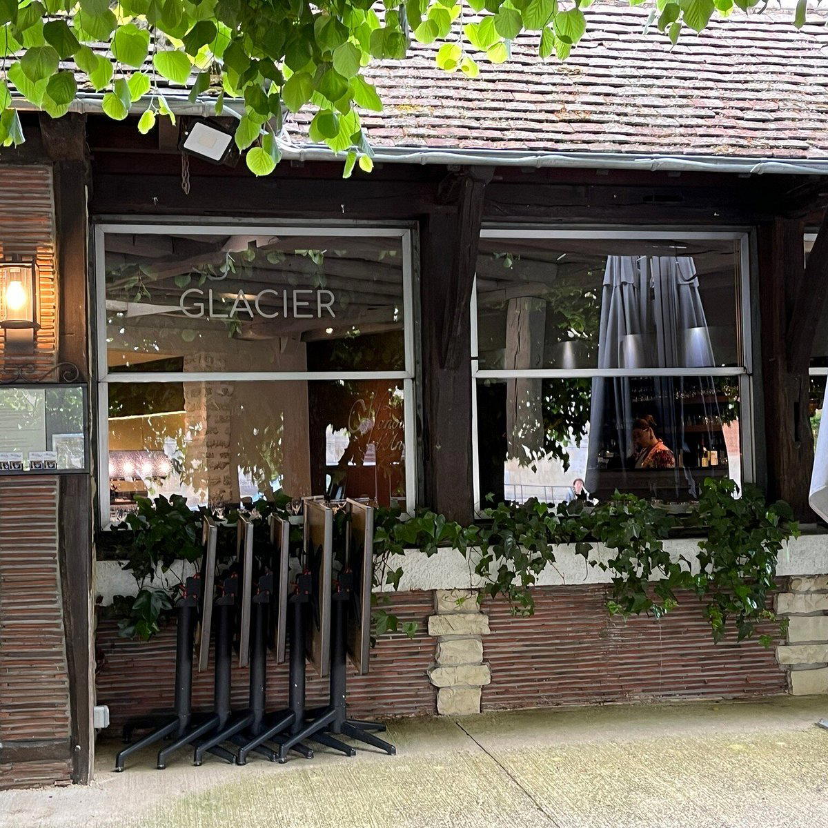 Le Manoir d'Anet restaurant in Anet, France