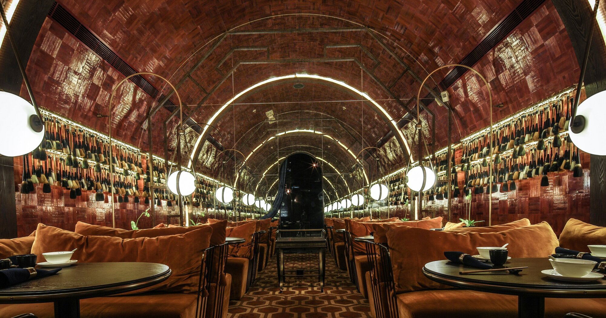 Mott 32 restaurant in Hong Kong