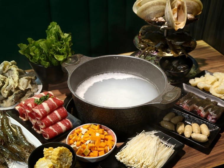 ShunDe DongHai Restaurant, Shunde, China