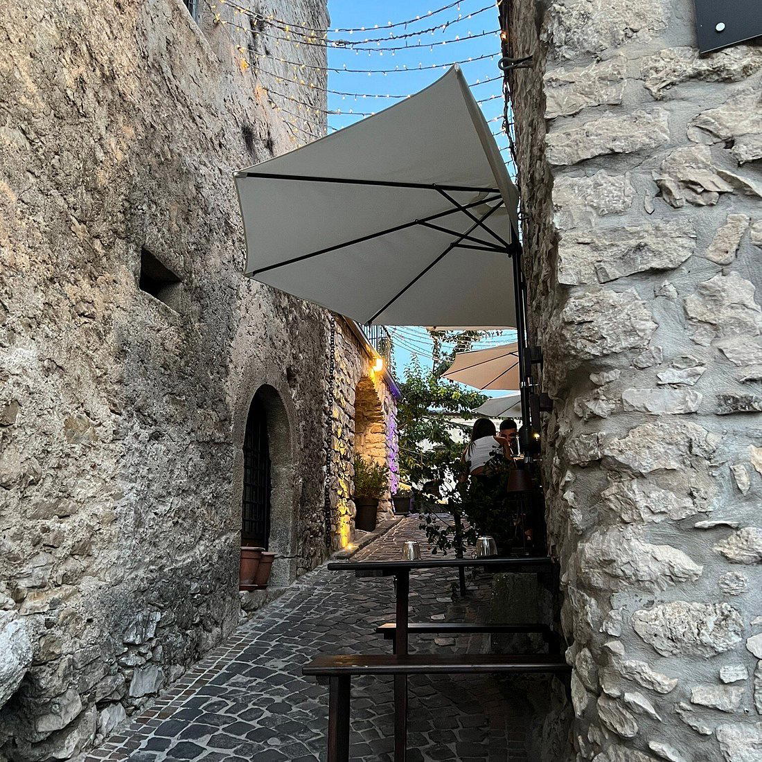 Bas & Co, Pesche, Italy
