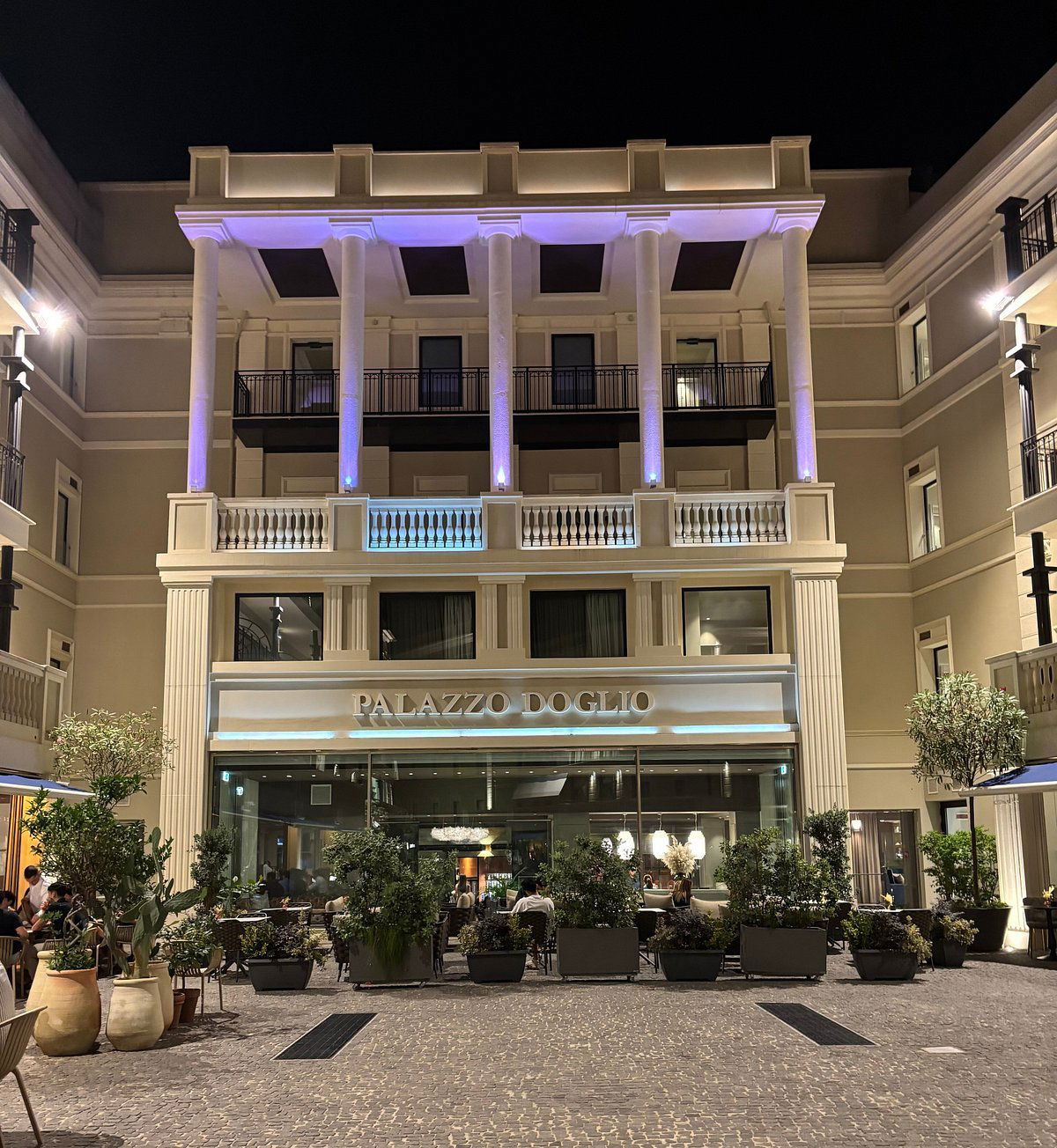 Maiori, Restaurant in Cagliari