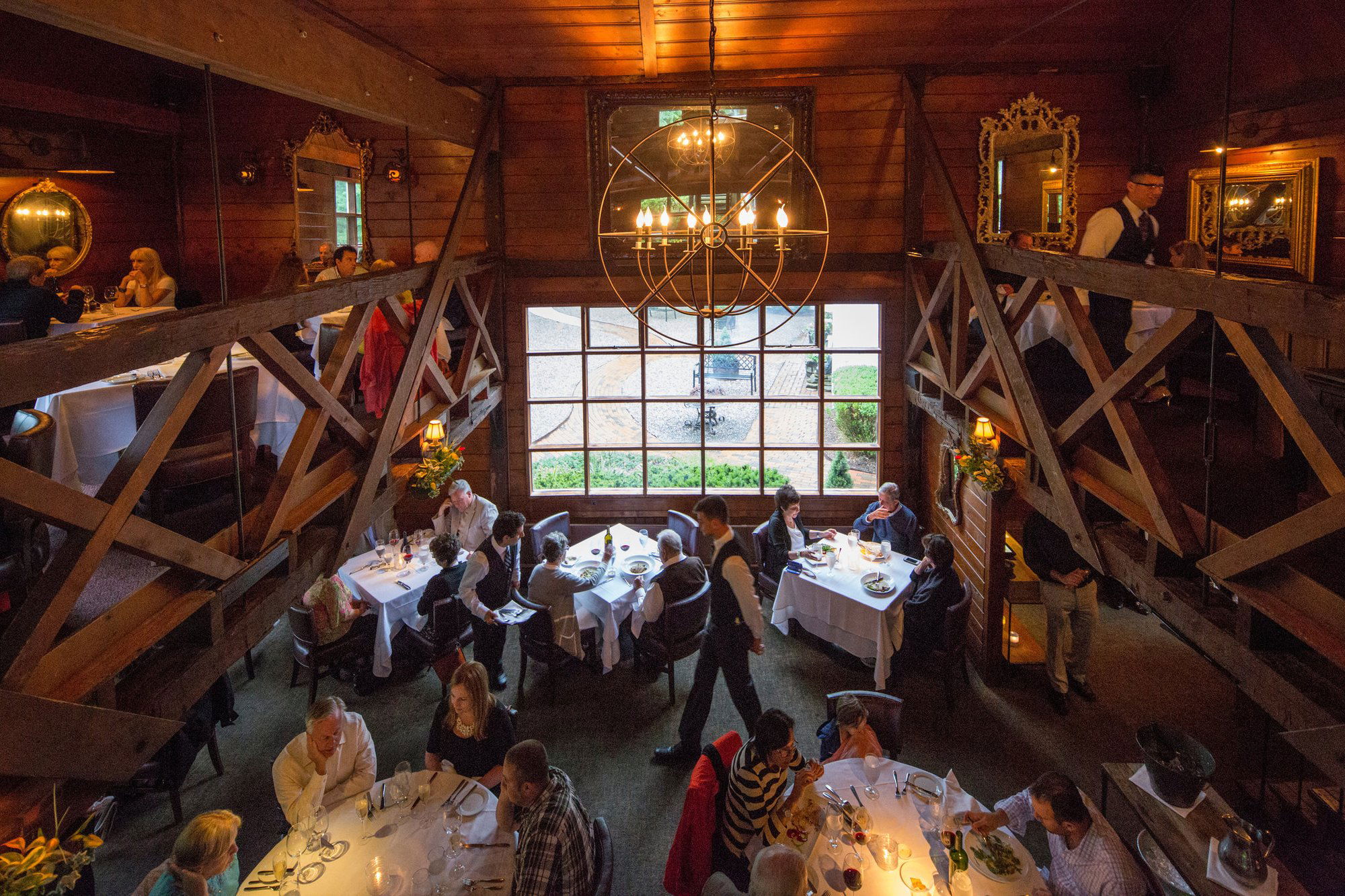 The Saddle River Inn, Restaurant in Saddle River