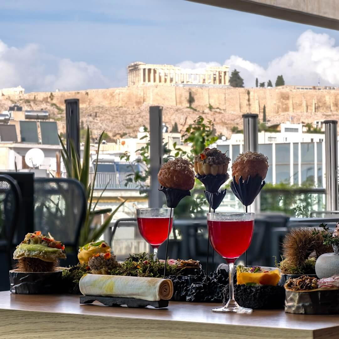 Nyn Esti, Athens, Greece
