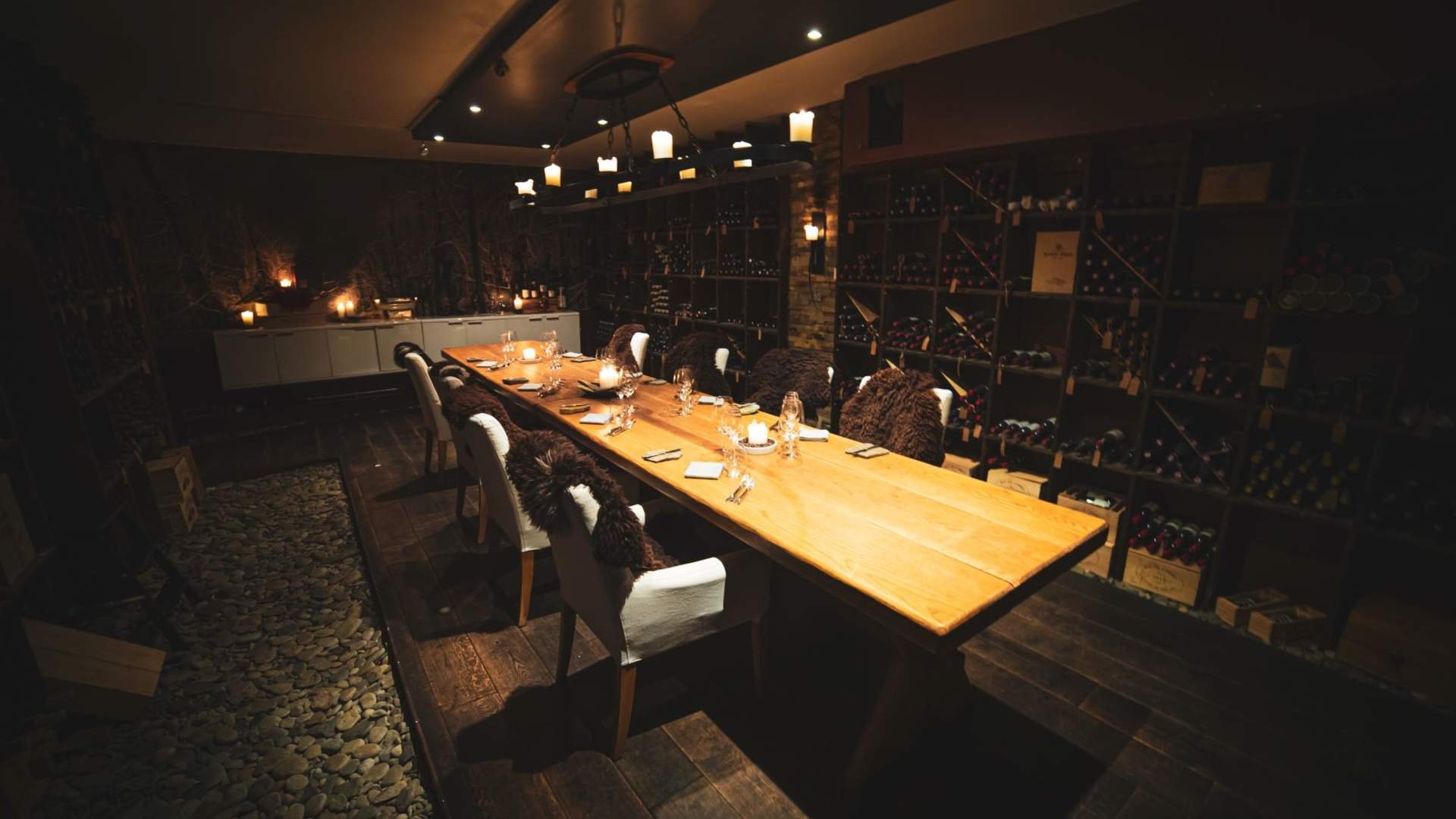 Huset Restaurant restaurant in Longyearbyen, Svalbard And Jan Mayen