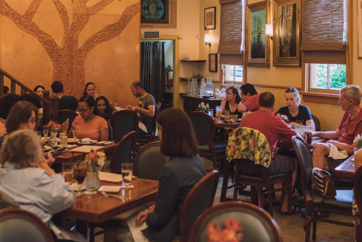 Atchafalaya restaurant in New Orleans, United States