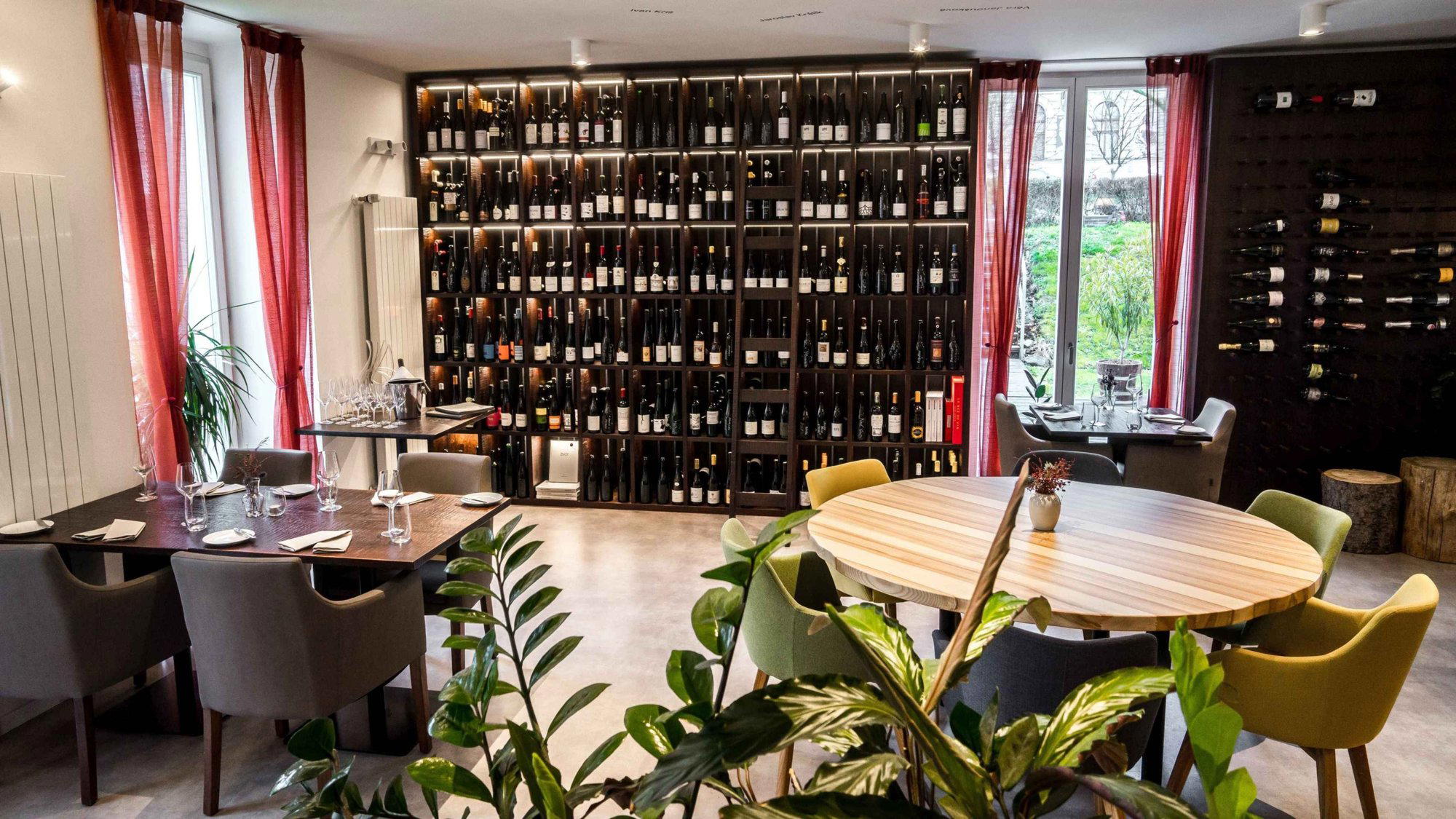 Kohout NA VÍNĚ restaurant in Brno