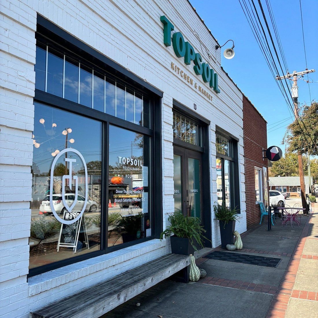 Topsoil Kitchen restaurant in Travelers Rest