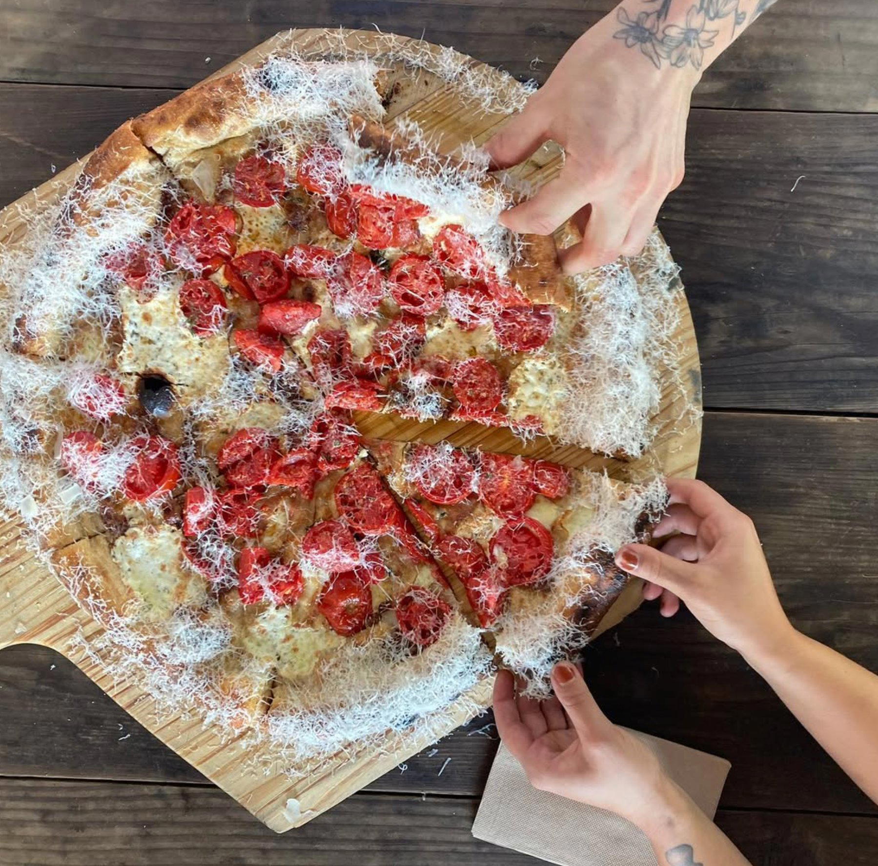 JUNE'S PIZZA, Oakland, United States