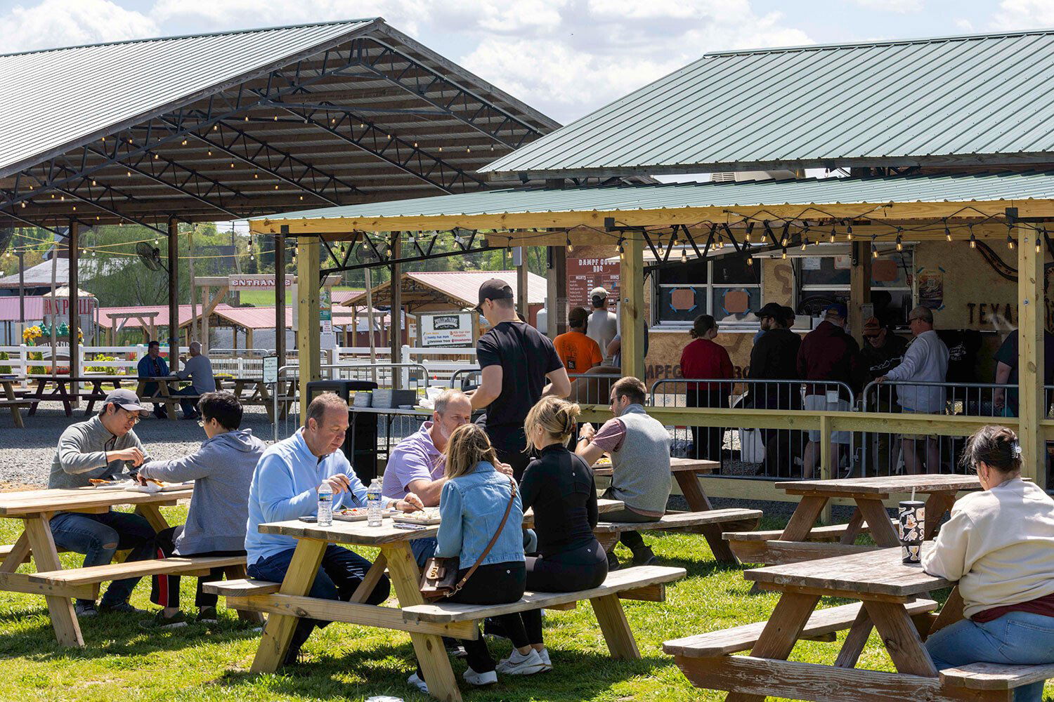 Dampf Good BBQ restaurant in Cary