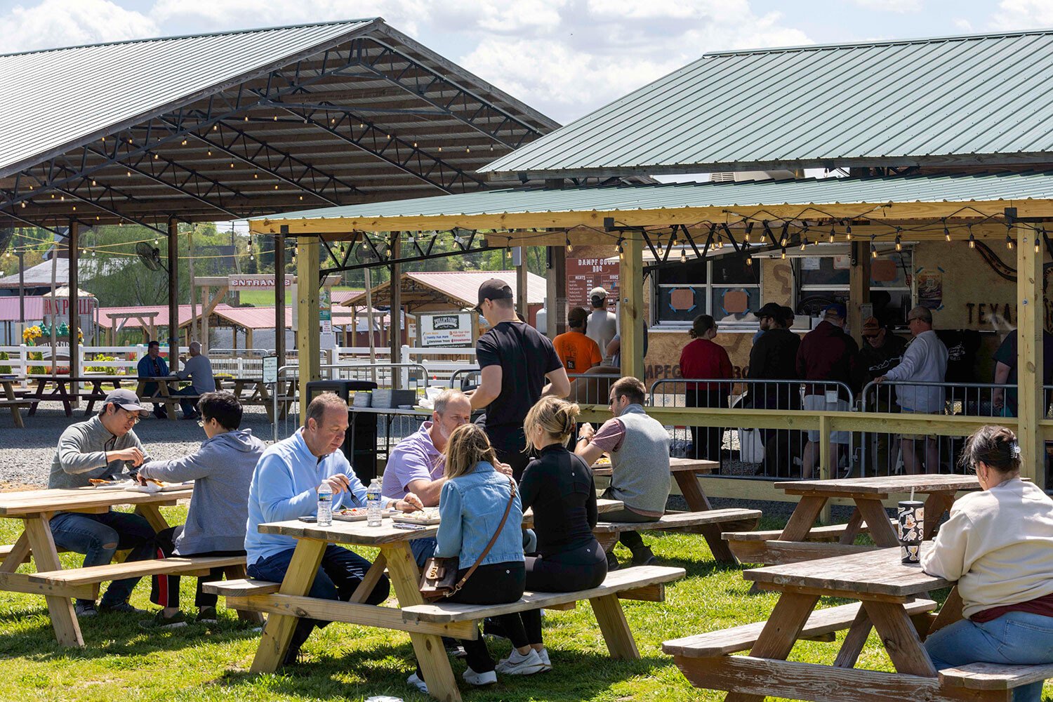 Dampf Good BBQ restaurant in Cary, United States