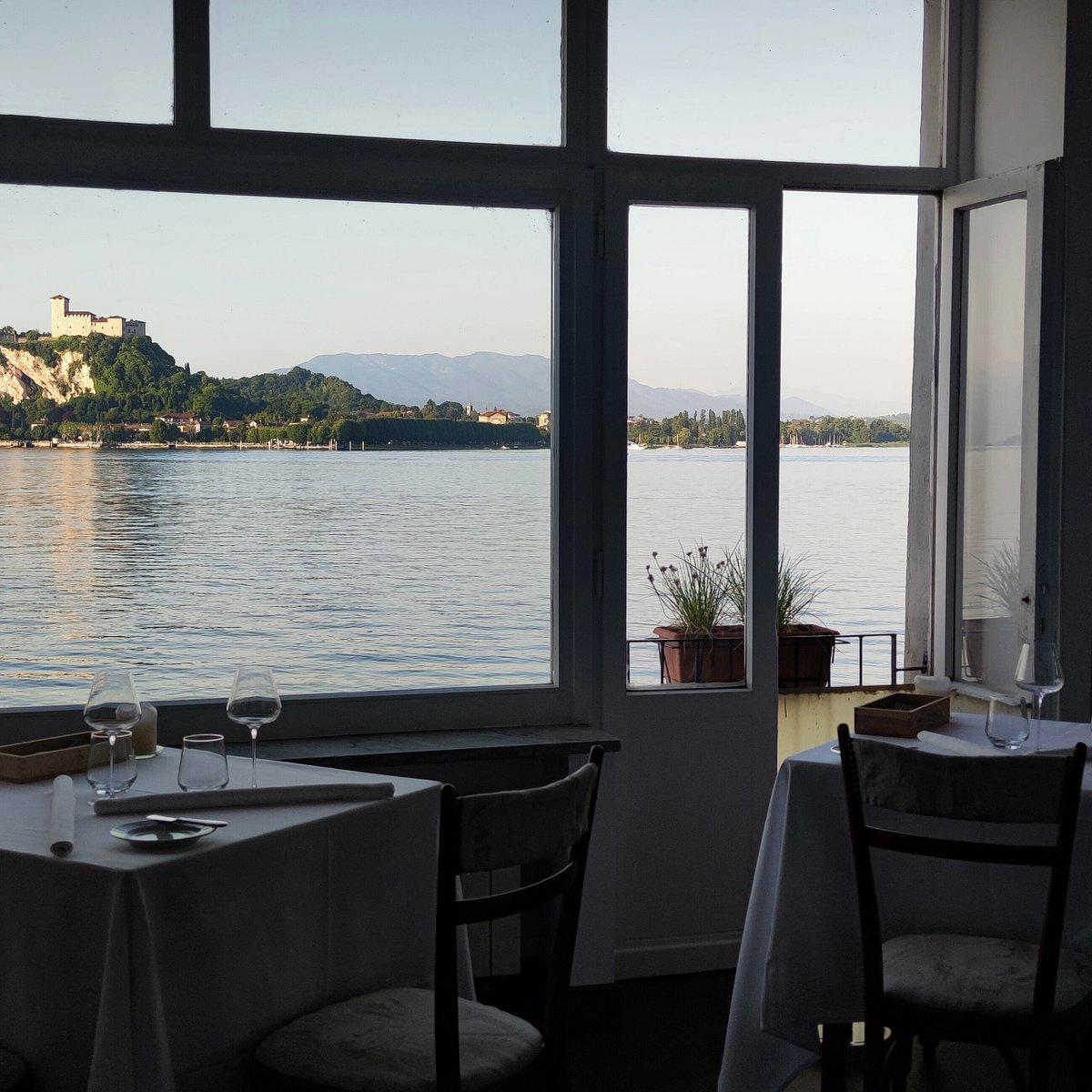 Blu, Arona, Italy