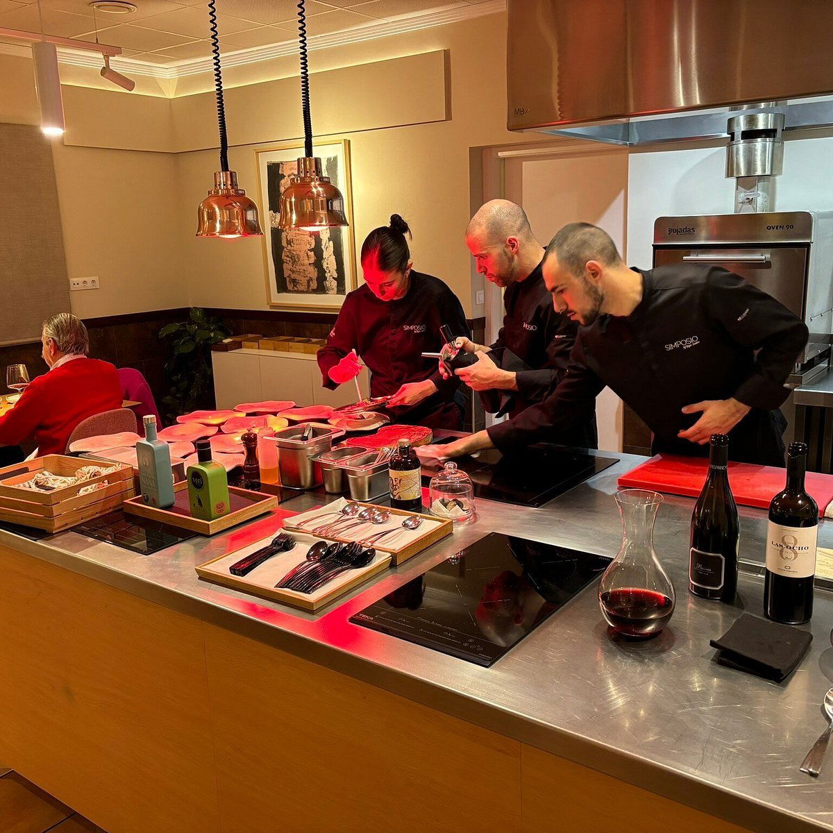 Simposio, Restaurant in San Antonio de Benagéber