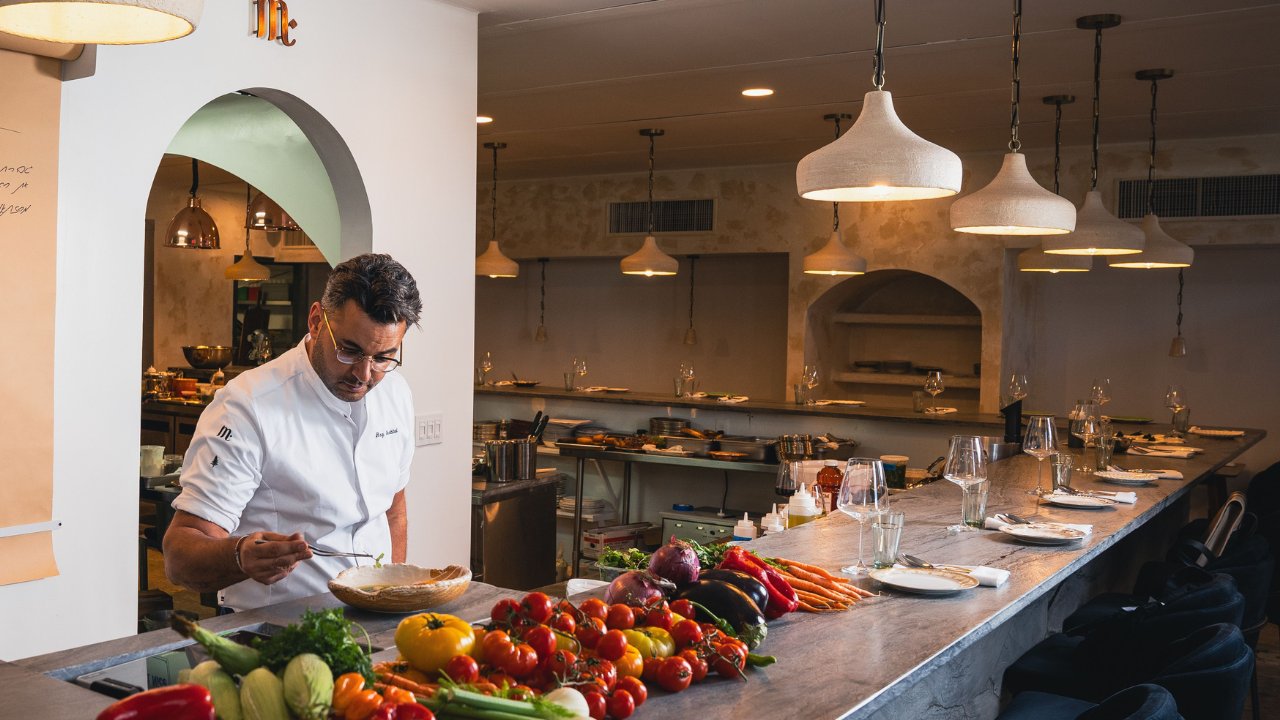 Mutra, Restaurant in North Miami