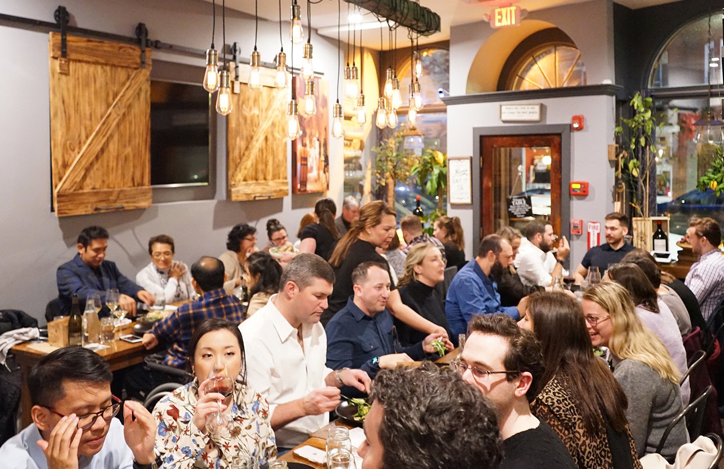 TABLE restaurant in Boston, United States