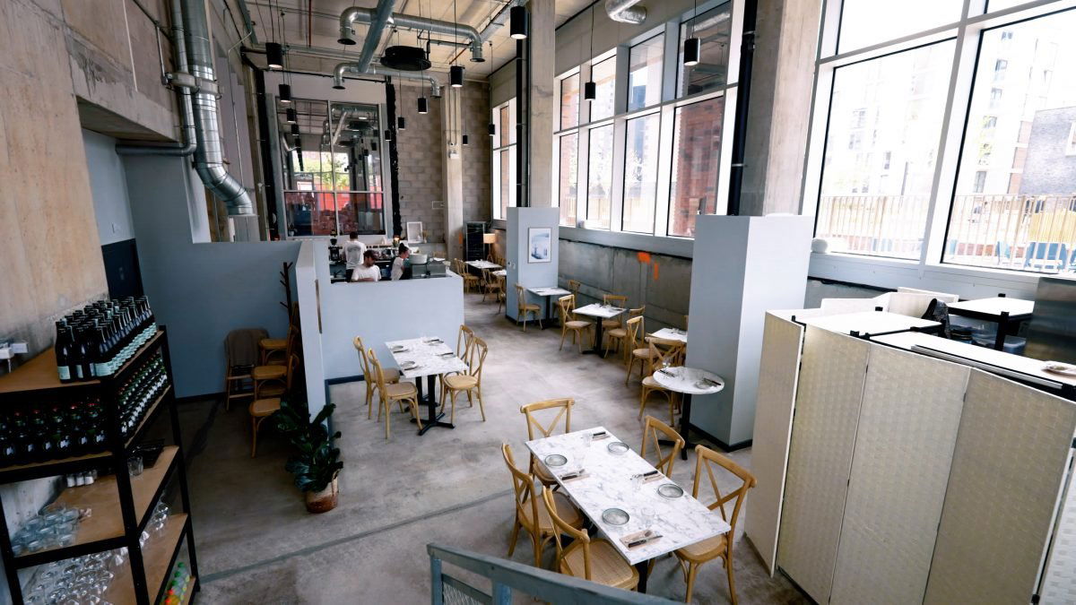 Kallos Cafe & Wine Bar restaurant in Salford