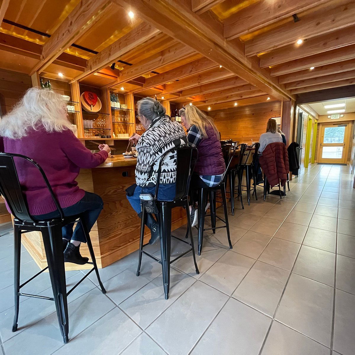 Izakaya Gama, Restaurant in Point Arena