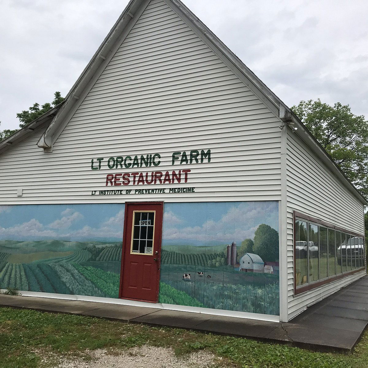 LT Organic Farm Restaurant, Restaurant in Waukee