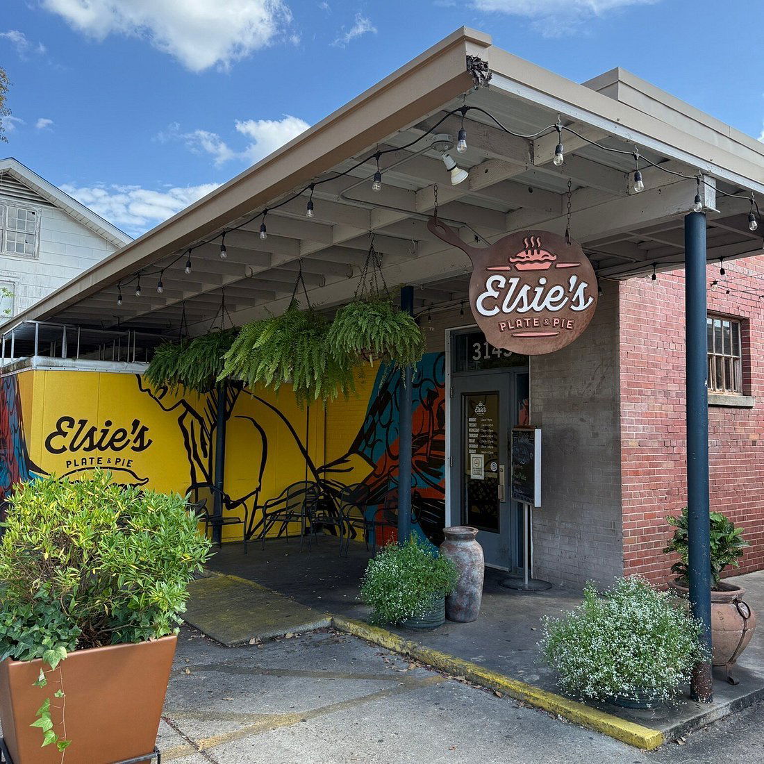 Elsie's Plate & Pie restaurant in Baton Rouge, United States