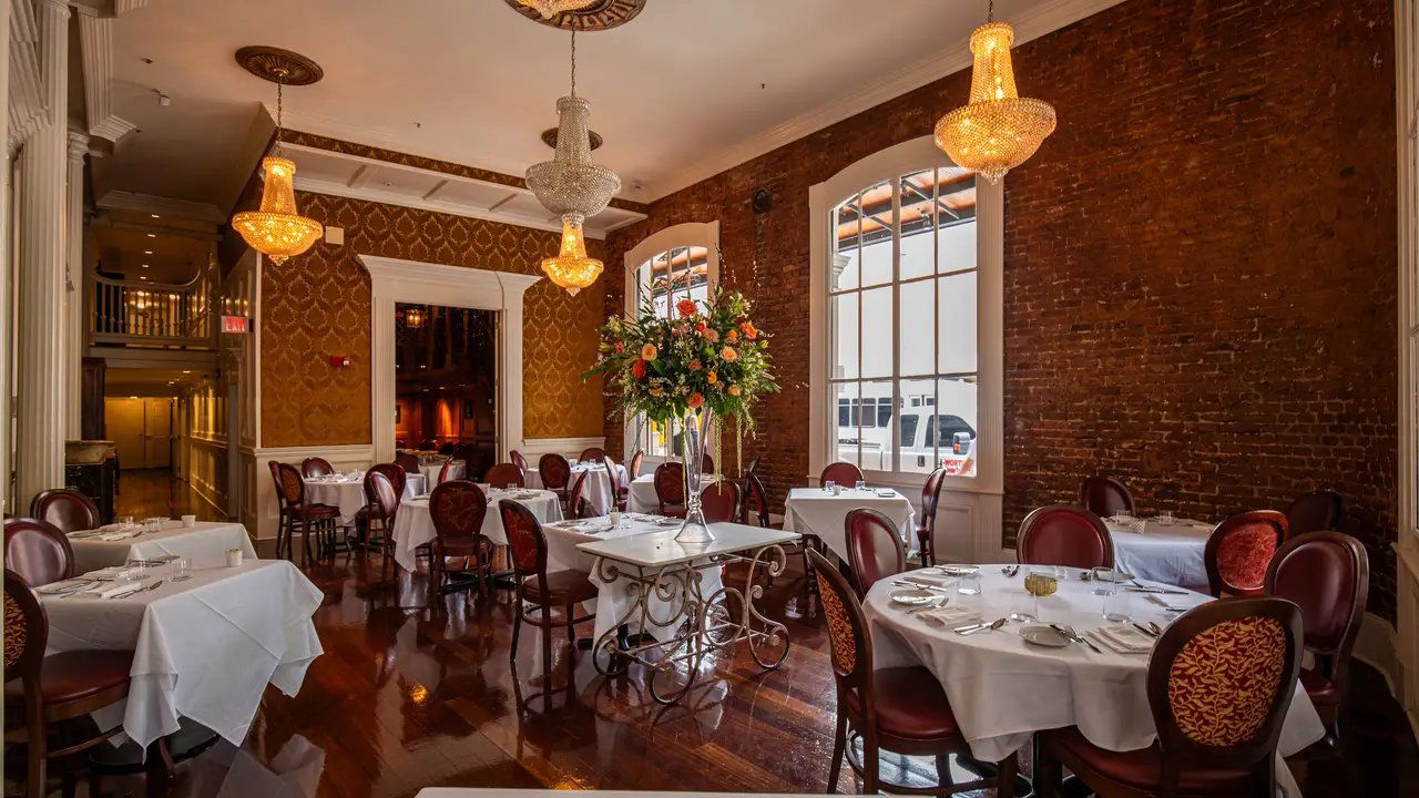 August Restaurant, Restaurant in New Orleans