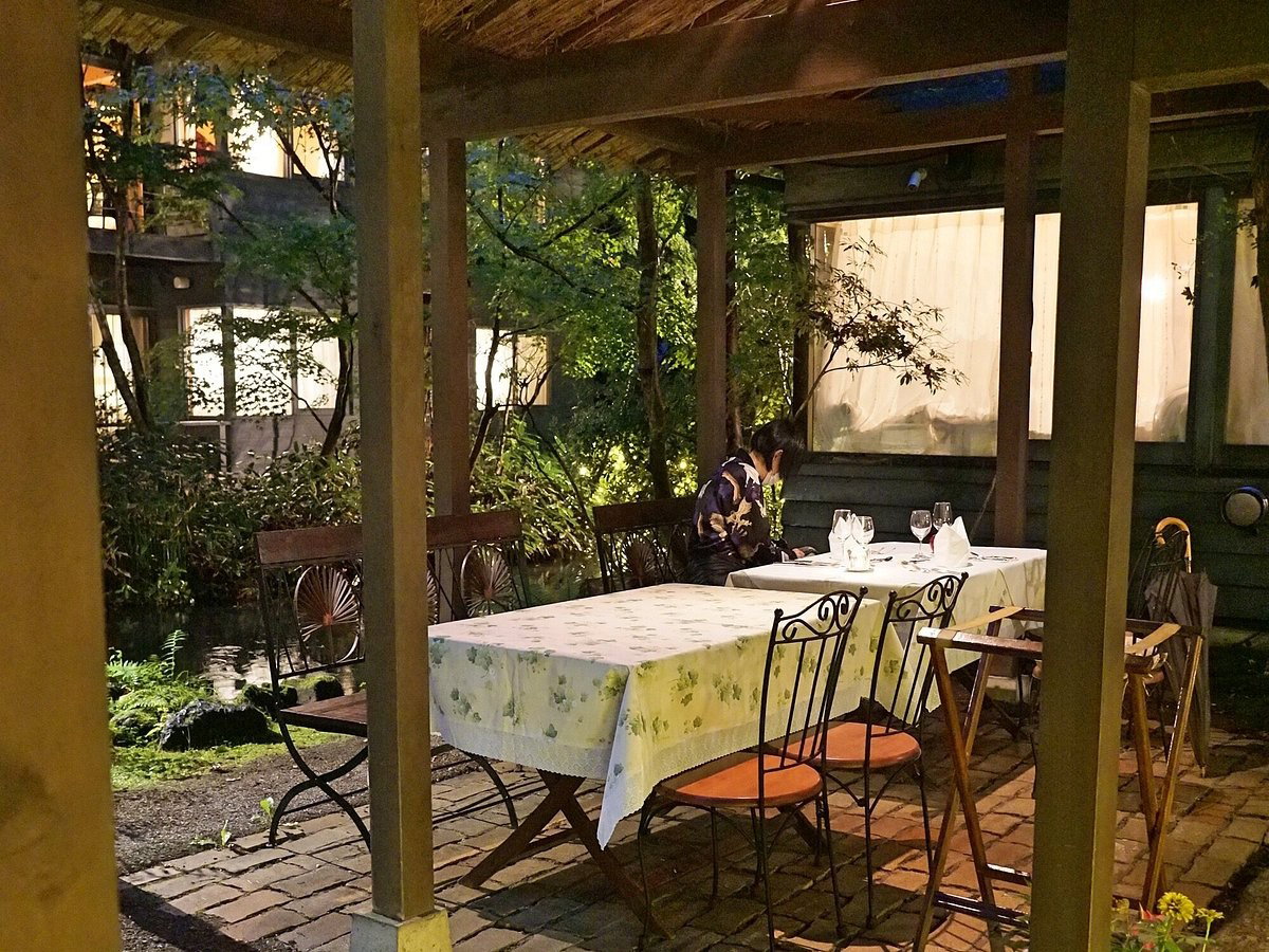Bleston Court Yukawatan restaurant in Nagano, Japan