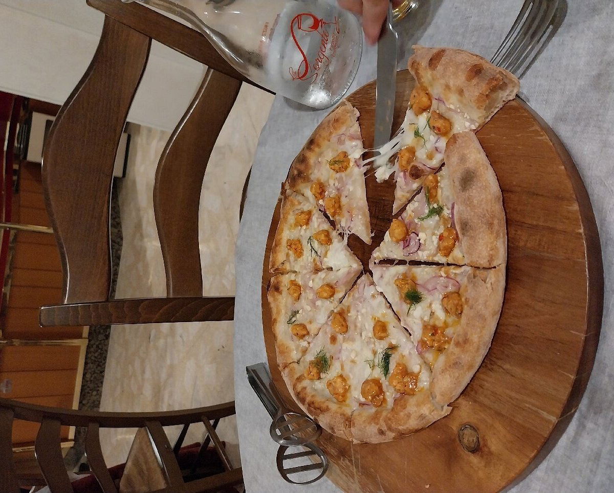 La Sorgente Pizzeria restaurant in Guardiagrele