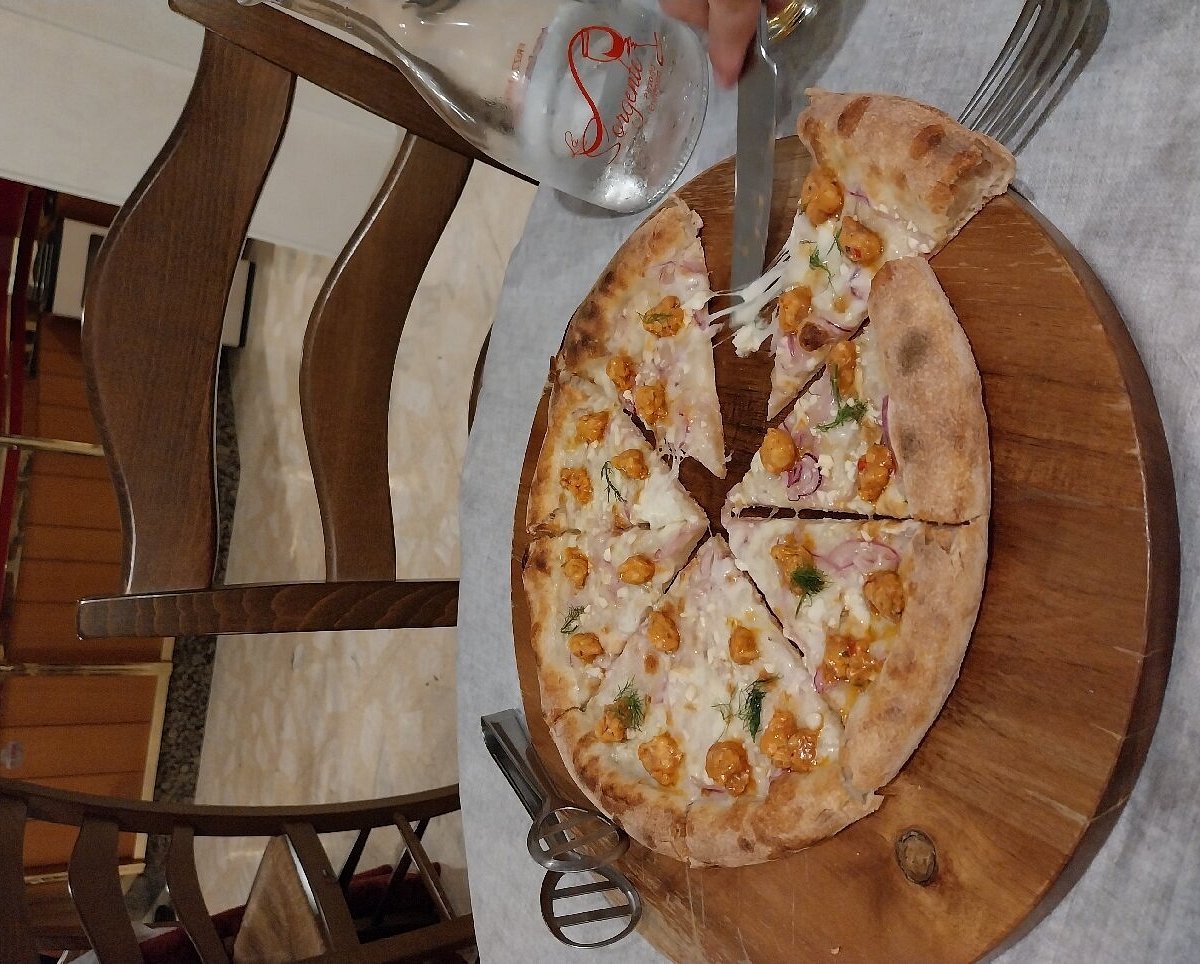 La Sorgente Pizzeria
