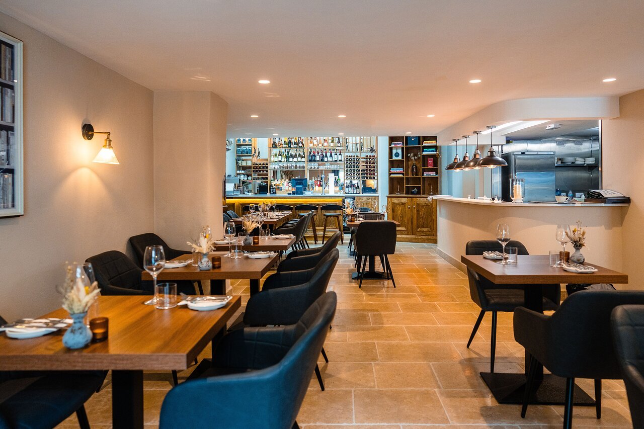 Narla restaurant in Fowey