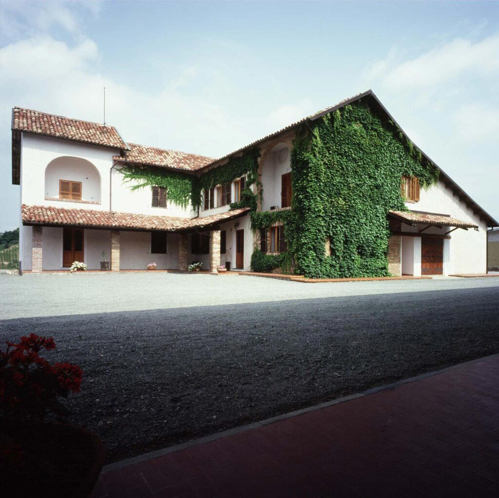 Ca' Bianca winery in Alice Bel Colle