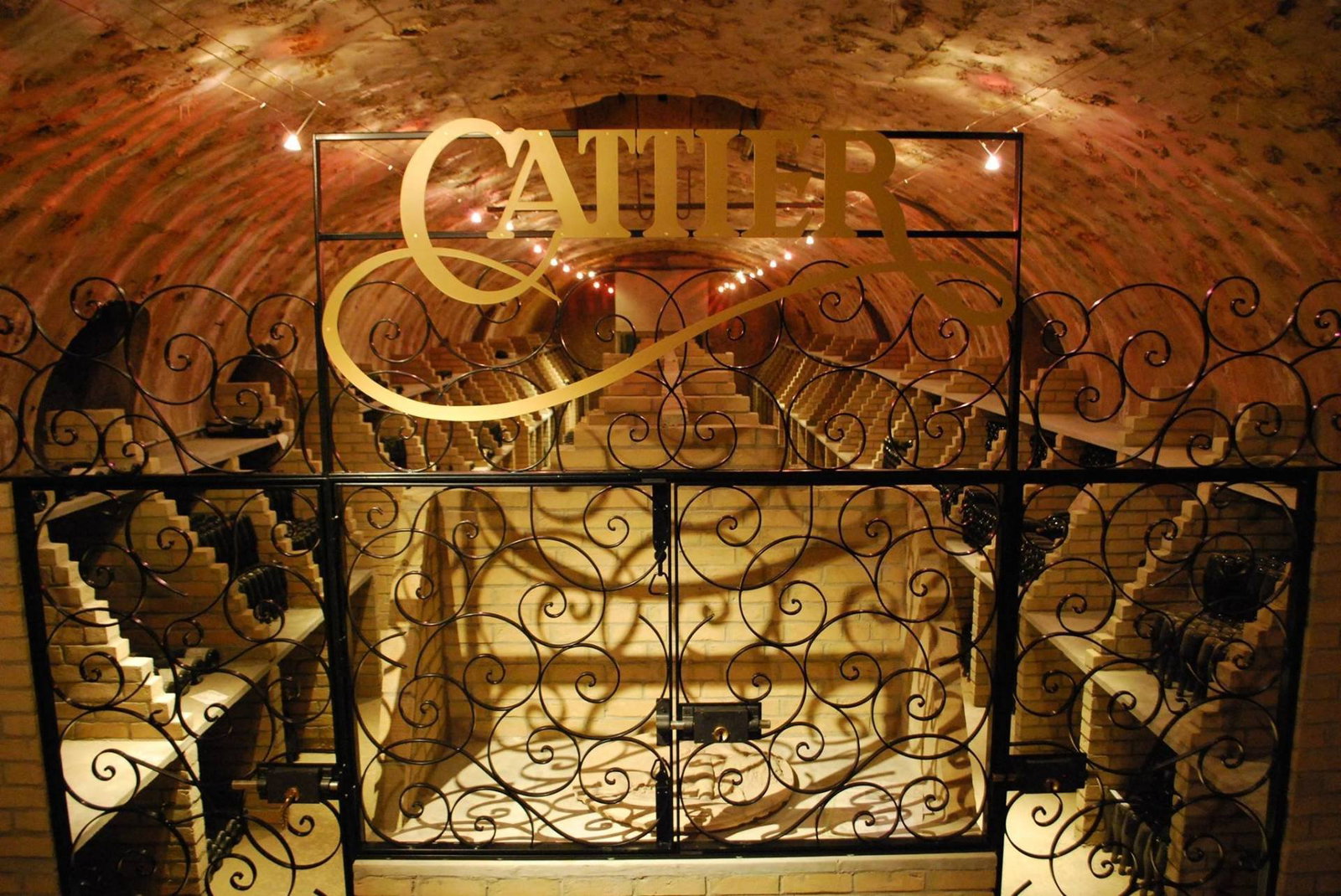 Champagne Cattier, Chigny-les-Roses, France