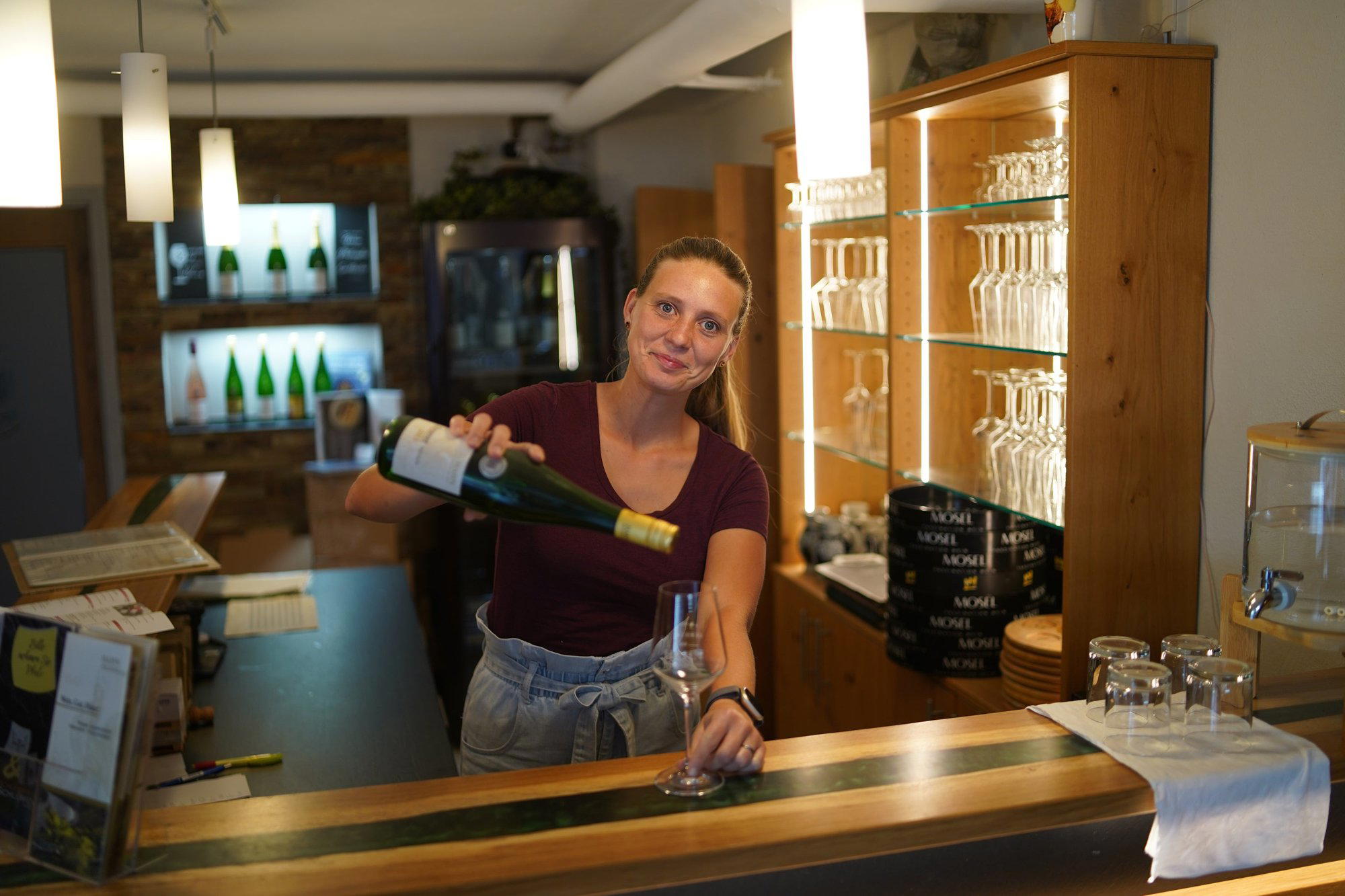 Weingut Hahn winery in Krov
