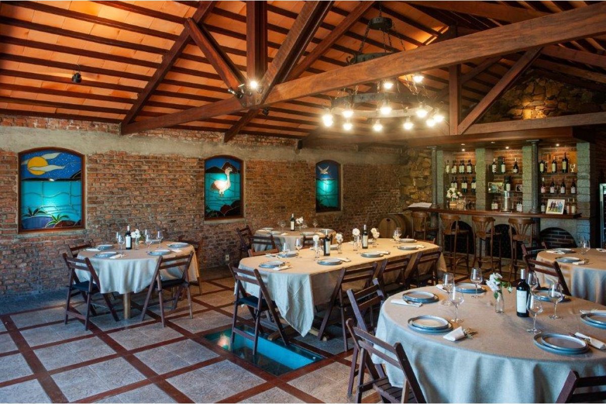 Antigua Bodega Stagnari